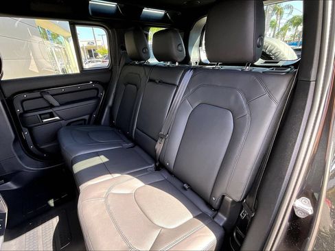 New 2026 Land Rover Defender 110 X-Dynamic SE AWD/4WD image 10