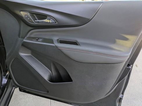 Used 2023 Chevrolet Equinox RS image 35