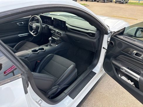 Used 2024 Ford Mustang Coupe RWD image 12