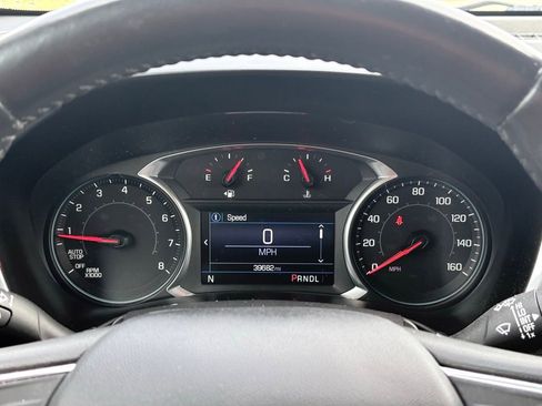 Used 2019 Chevrolet Equinox LT w/ Driver Convenience Package image 8