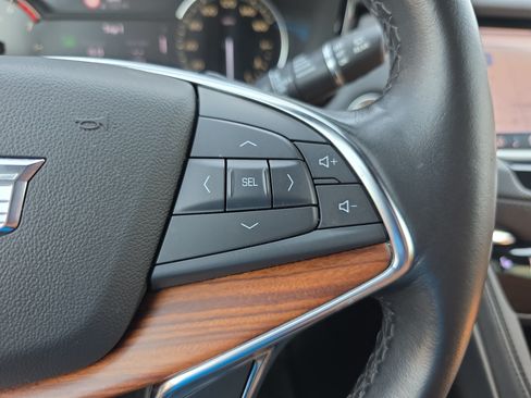 Used 2020 Cadillac XT5 Premium Luxury w/ LPO, Floor Liner Package AWD/4WD image 20