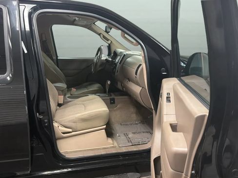 Used 2016 Nissan Frontier SV RWD image 22
