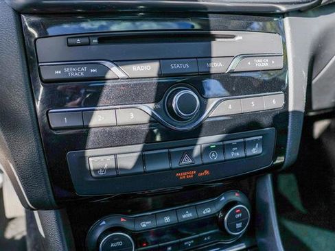 Used 2019 INFINITI QX30 Premium w/ Navigation Package image 20