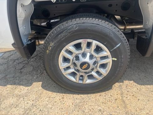 New 2026 Chevrolet Silverado 2500 W/T AWD/4WD image 9