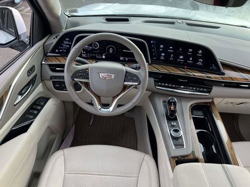 Certified 2023 Cadillac Escalade Sport Platinum image 18