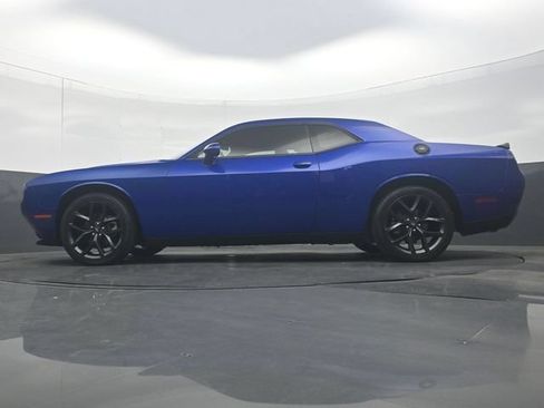 Used 2021 Dodge Challenger SXT w/ Driver Convenience Group RWD image 28