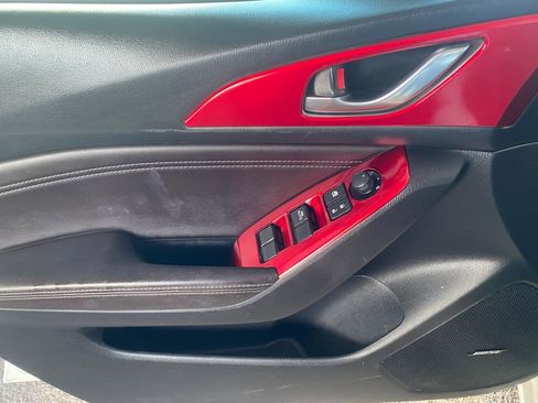 Used 2018 MAZDA MAZDA3 Touring FWD image 31