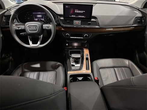 Used 2023 Audi Q5 2.0T Premium w/ Convenience Package image 15
