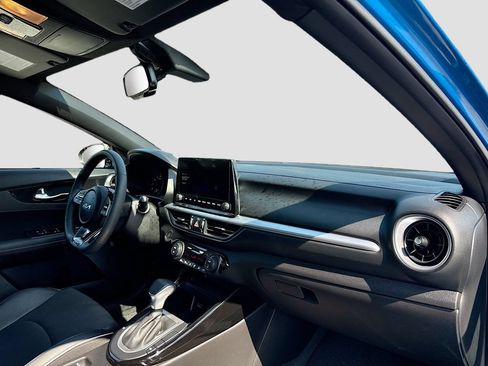 Certified 2023 Kia Forte GT-Line w/ GT-Line Technology Package FWD image 27