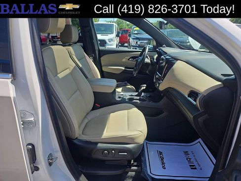 Used 2023 Chevrolet Traverse Premier AWD/4WD image 29