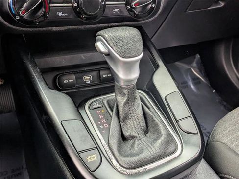 Used 2021 Kia Soul S image 11