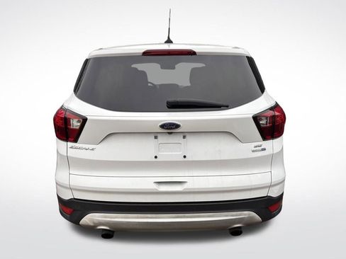 Used 2019 Ford Escape SE image 6