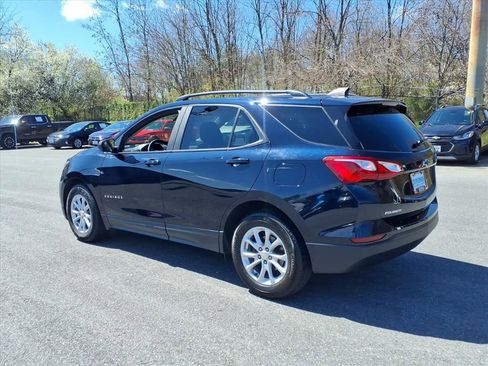 Used 2021 Chevrolet Equinox LS w/ LS Convenience Package image 4