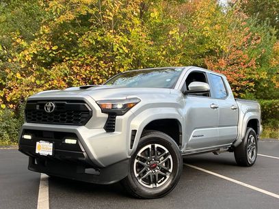 Used 2024 Toyota Tacoma TRD Sport w/ TRD Sport Upgrade Package