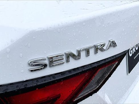 Certified 2024 Nissan Sentra SV FWD image 30