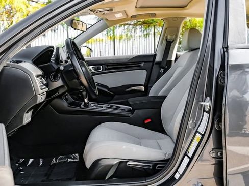 Used 2023 Honda Civic EX image 6