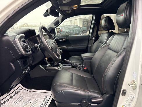Used 2019 Toyota Tacoma TRD Pro image 17