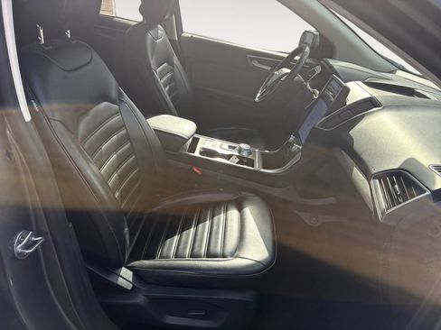 Used 2024 Ford Edge SEL AWD/4WD image 15