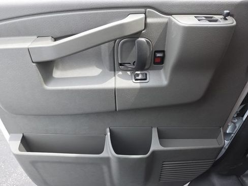 New 2026 GMC Savana 3500 w/ Driver Convenience Package RWD image 27