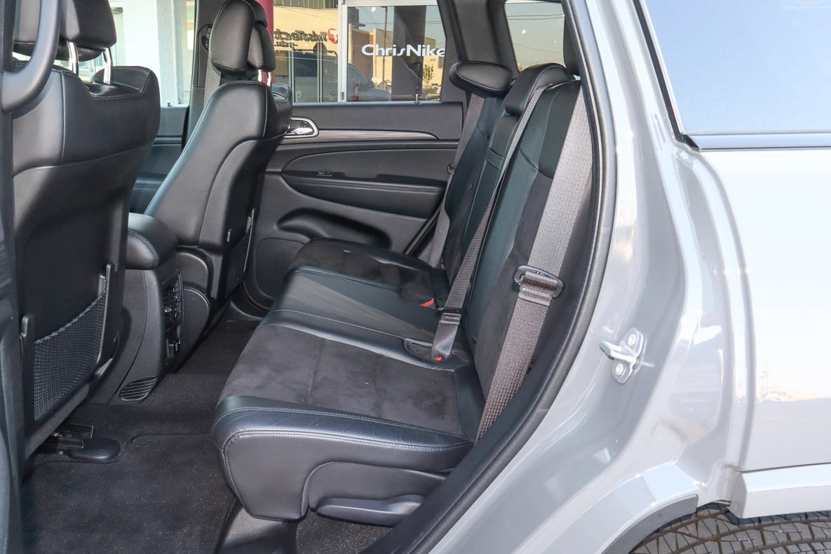 Used 2022 Jeep Grand Cherokee Laredo X RWD image 8
