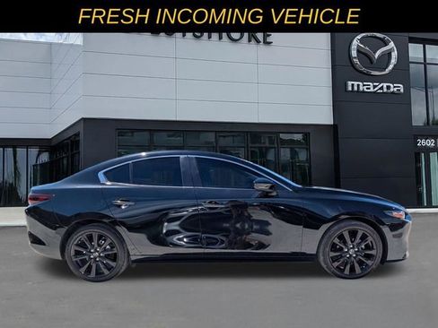 Certified 2025 MAZDA MAZDA3 s FWD image 2