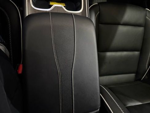 Used 2025 GMC Acadia Denali w/ Super Cruise Package image 23