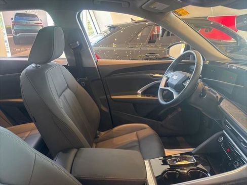Used 2025 Audi Q5 Premium w/ Convenience Package AWD/4WD image 28