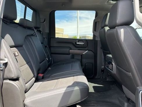 Used 2022 GMC Sierra 2500 Denali w/ Denali Ultimate Package image 11