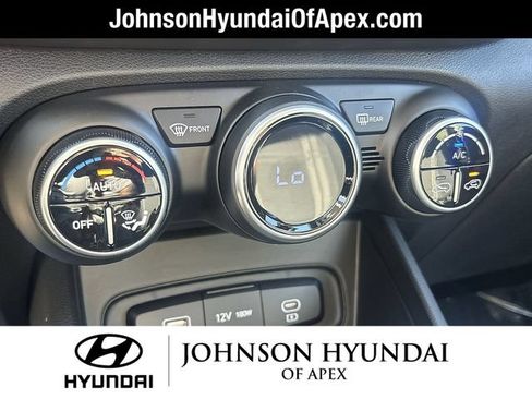 Certified 2026 Hyundai Venue SEL FWD image 30