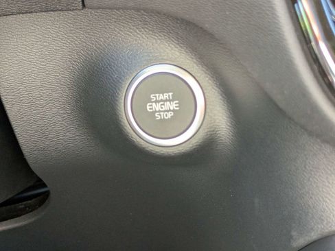 New 2026 Volvo XC40 B5 Core AWD/4WD image 30