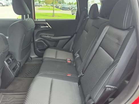 Used 2024 Mitsubishi Outlander ES FWD image 12