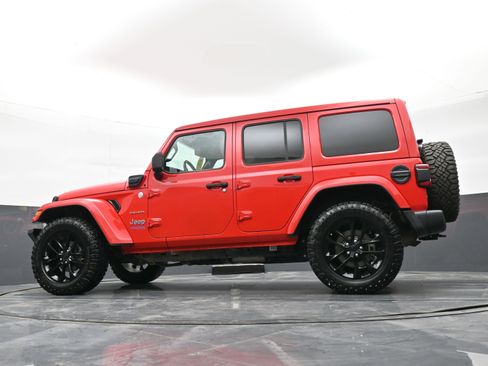 Used 2021 Jeep Wrangler Unlimited Sahara w/ Cold Weather Group image 36