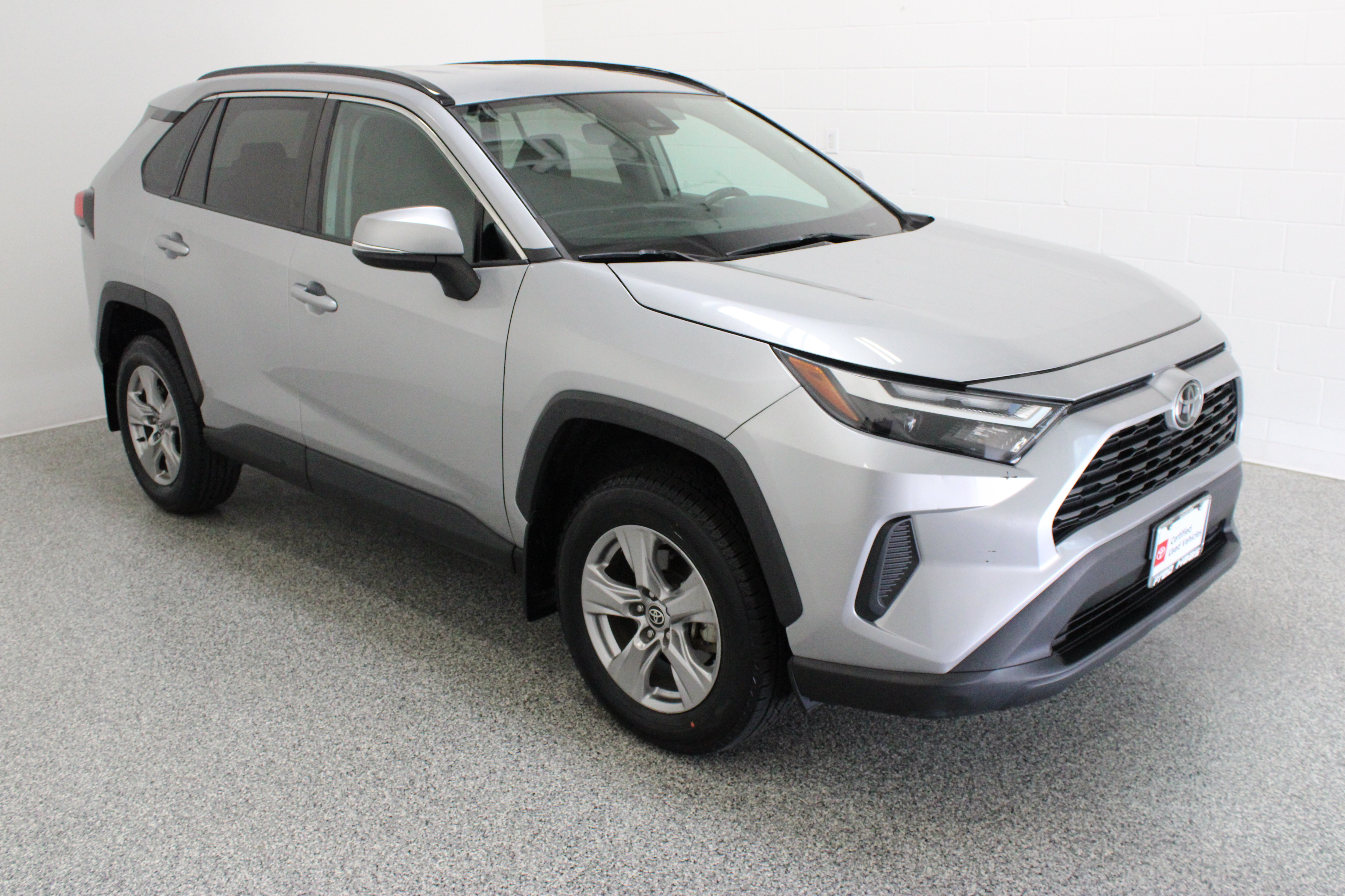 Certified 2022 Toyota RAV4 XLE AWD/4WD image 4