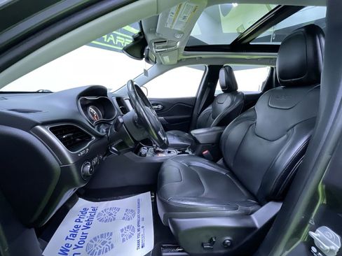 Used 2021 Jeep Cherokee Latitude Lux w/ Sun & Sound Group image 18