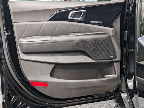 New 2025 Kia Carnival SX Prestige image 12