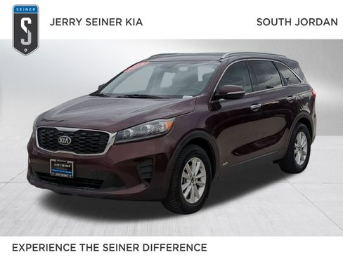 Used 2019 Kia Sorento LX w/ LX Convenience Package image 1