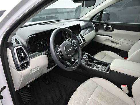 Used 2023 Kia Sorento S w/ Panoramic Sunroof Package image 18