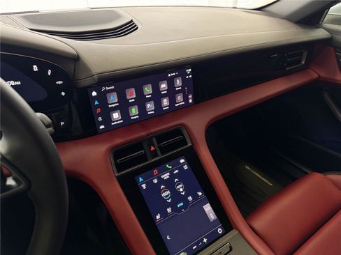 Certified 2025 Porsche Taycan 4S image 18