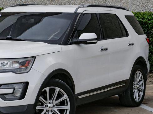Used 2016 Ford Explorer Limited image 6