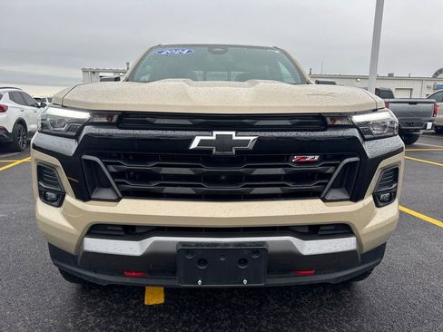 Used 2024 Chevrolet Colorado Z71 w/ Z71 Convenience Package 2 AWD/4WD image 10