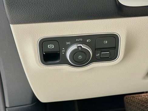 Certified 2025 Mercedes-Benz EQB 250+ image 11