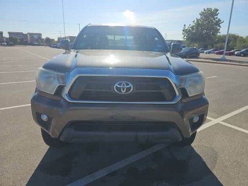Used 2014 Toyota Tacoma PreRunner image 2