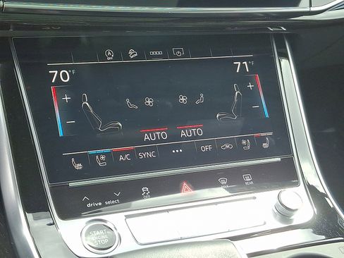 Used 2025 Audi Q7 3.0T Premium Plus image 17