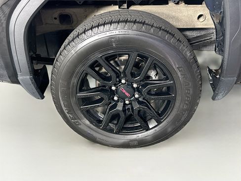 Used 2023 GMC Sierra 1500 Elevation image 11