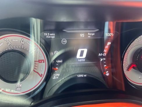 Used 2022 Dodge Challenger R/T Scat Pack RWD image 9