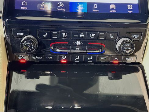 Used 2022 Jeep Grand Cherokee Limited 4xe w/ Luxury Tech Group II image 24