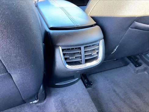 Used 2024 Chevrolet Malibu LT image 28