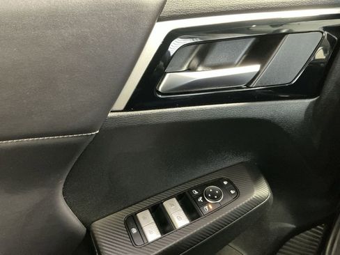 Used 2023 Mitsubishi Outlander Ralliart image 16