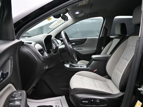 Used 2021 Chevrolet Equinox LT w/ Driver Convenience Package AWD/4WD image 9