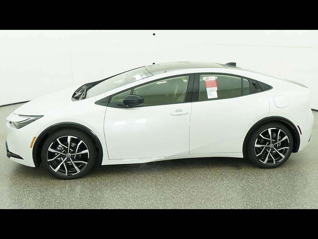 New 2026 Toyota Prius Plug-In Hybrid FWD image 47